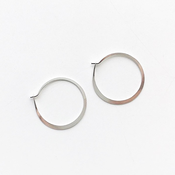 MELISSA JOY MANNING通販｜Small forged round hoops silver